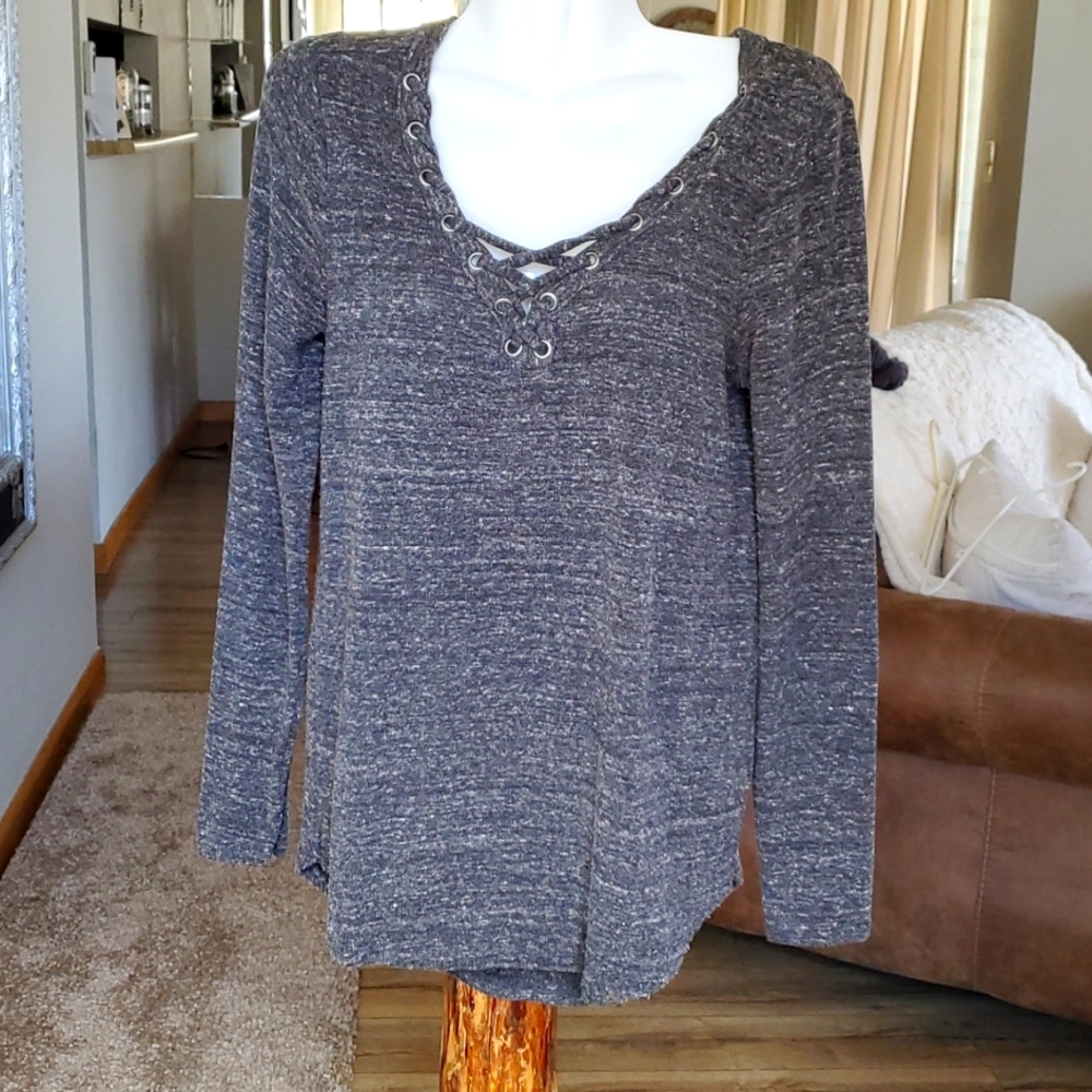 Rock&Republic pullover top.